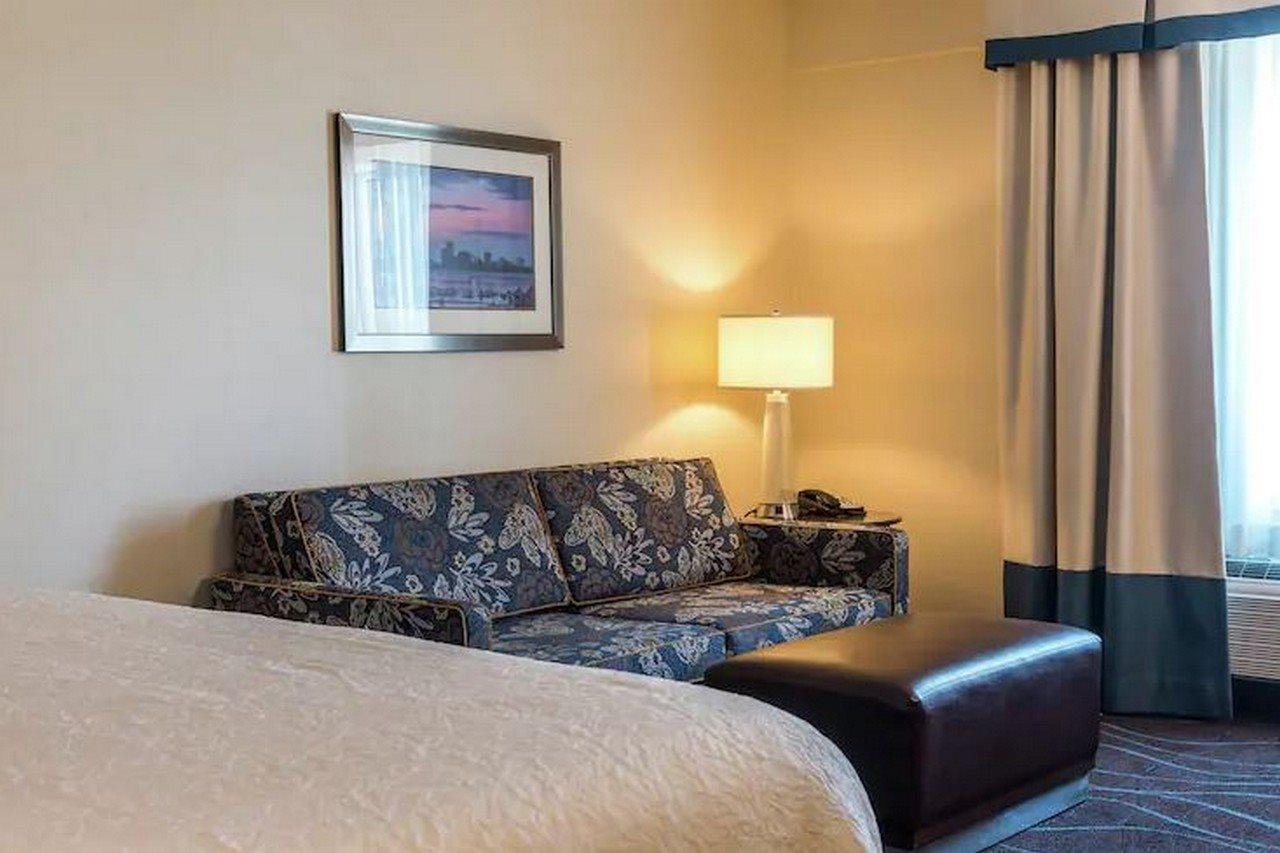 Hampton Inn By Hilton Ottawa Airport Exteriör bild